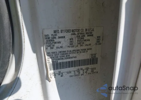 2002 Ford F-150 Lariat/Xlt из США, поврежденный, VIN 1FTRW08L32KB50745